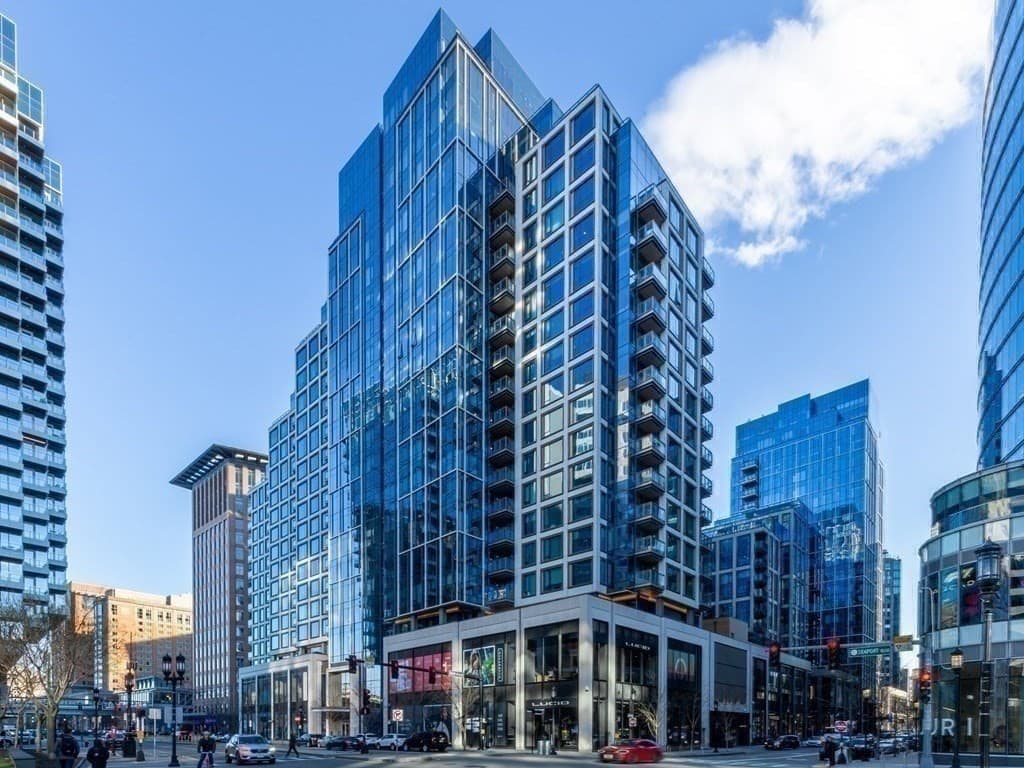 Condominium at 135 Seaport Blvd # 1607, Boston MA 02210, photo 15 of 17