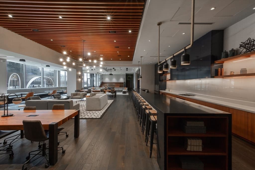 Condominium at 135 Seaport Blvd # 1607, Boston MA 02210, photo 11 of 17