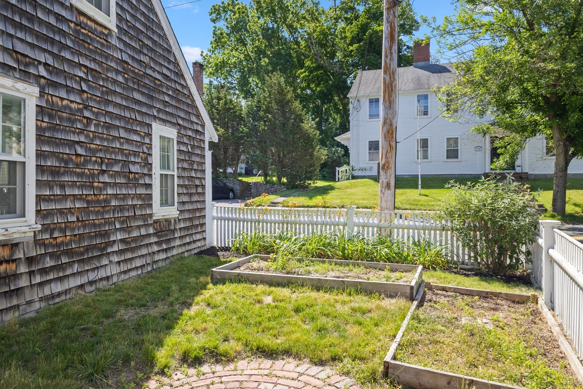 Multi Family at 191-193 South St, Hingham MA 02043, photo 39 of 42