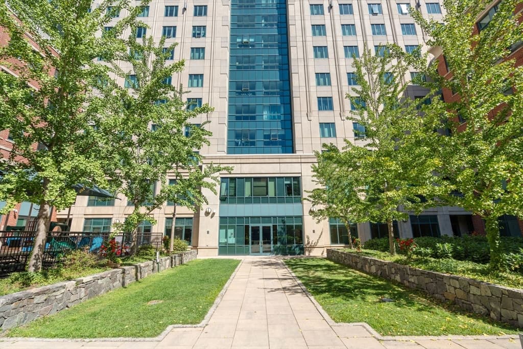 Condominium at 1 Nassau St # 1103, Boston MA 02111, photo 13 of 16