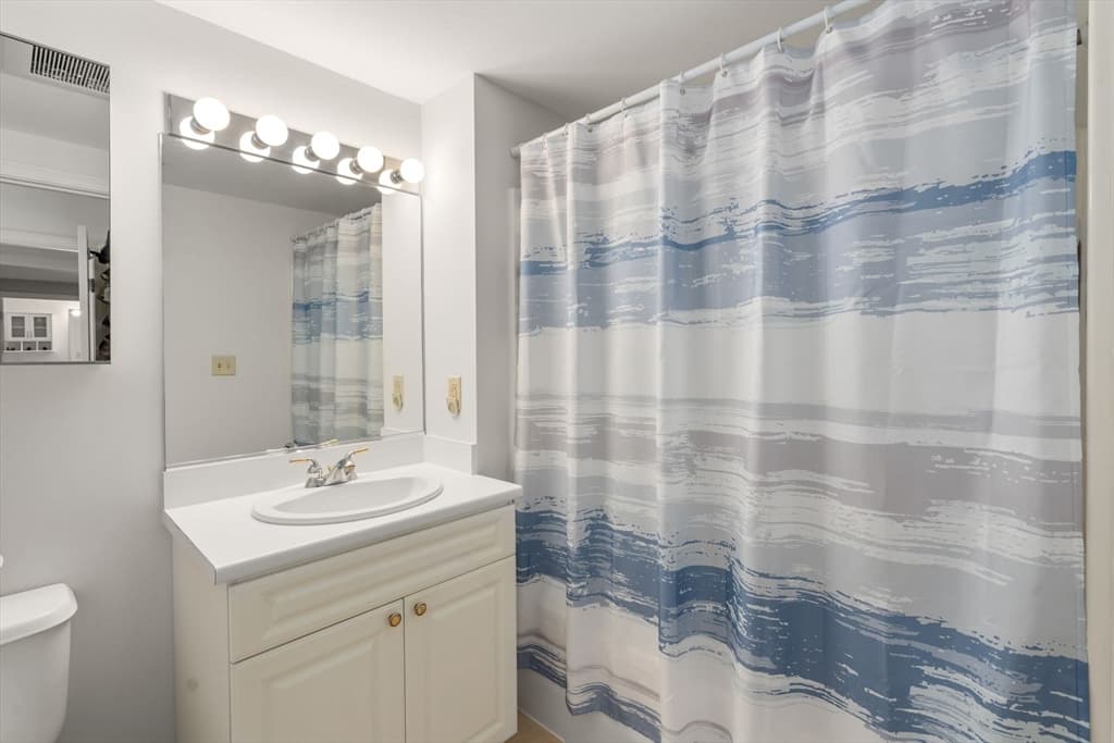 Condominium at 1 Nassau St # 1103, Boston MA 02111, photo 7 of 16