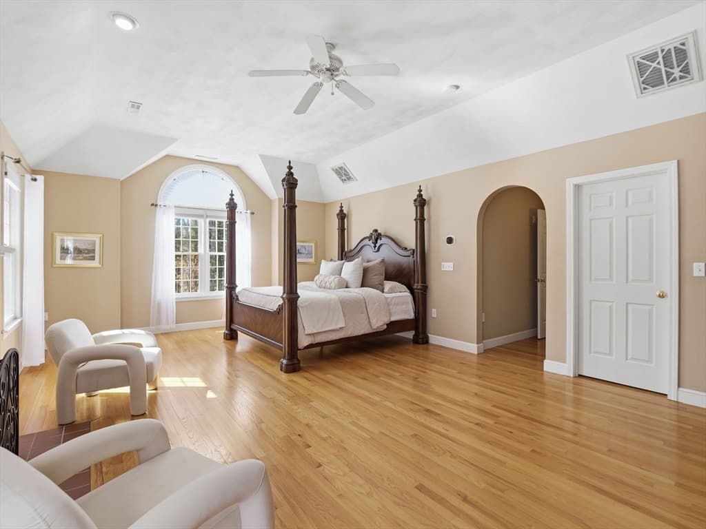 Single Family Residence at 2 Pipers Gln, Andover MA 01810, photo 27 of 42