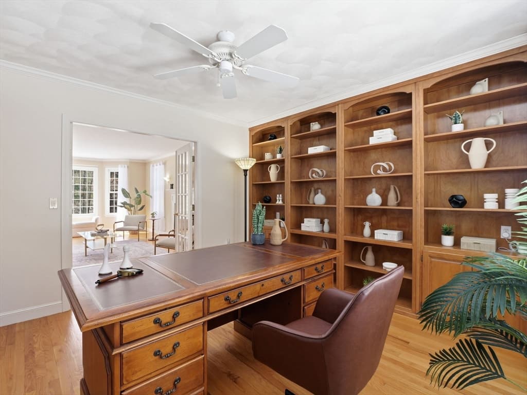 Single Family Residence at 2 Pipers Gln, Andover MA 01810, photo 17 of 42