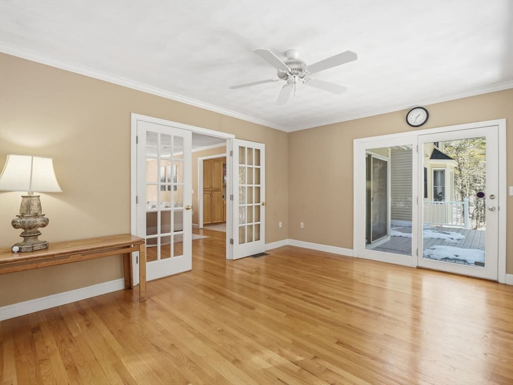 Single Family Residence at 2 Pipers Gln, Andover MA 01810, photo 22 of 42