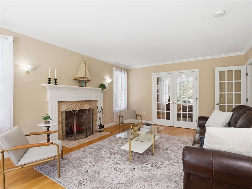 Single Family Residence at 2 Pipers Gln, Andover MA 01810, photo 18 of 42