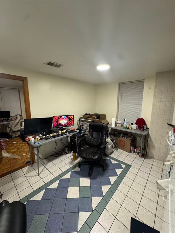 5+ Family - Rooming House at 65-65A Beach Street, Boston MA 02111, photo 6 of 13