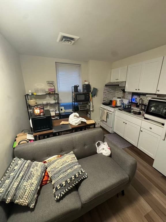 5+ Family - Rooming House at 65-65A Beach Street, Boston MA 02111, photo 4 of 13