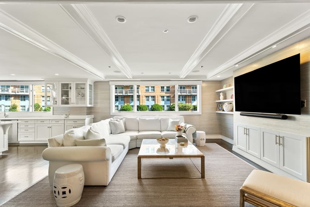 Condominium at 50 Battery St # 104, Boston MA 02109, photo 8 of 39