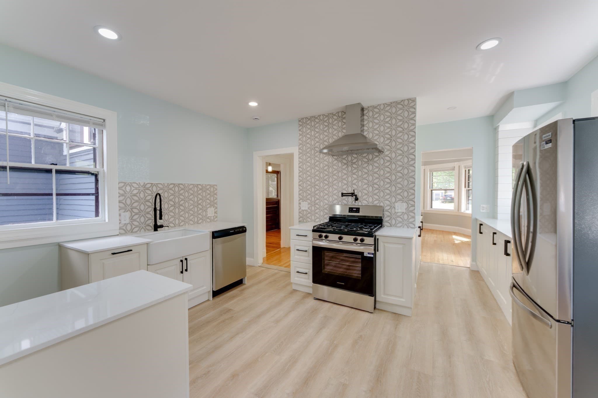 Single Family Residence at 30 Firglade Ave, Springfield MA 01108, Springfield, photo 2 of 29