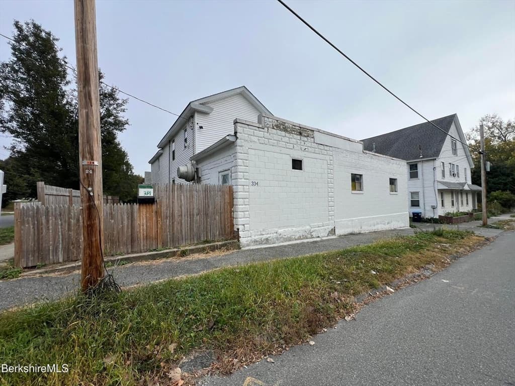 334 Columbus Ave, Pittsfield MA 01201