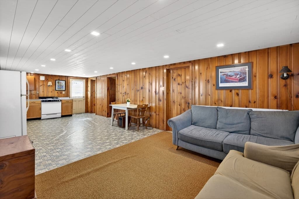 Single Family Residence at 4 Freeman Avenue, Sandwich MA 02563, photo 7 of 19