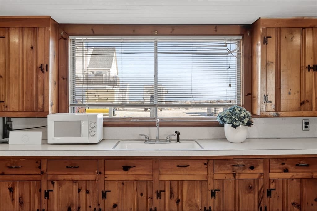 Single Family Residence at 4 Freeman Avenue, Sandwich MA 02563, photo 9 of 19
