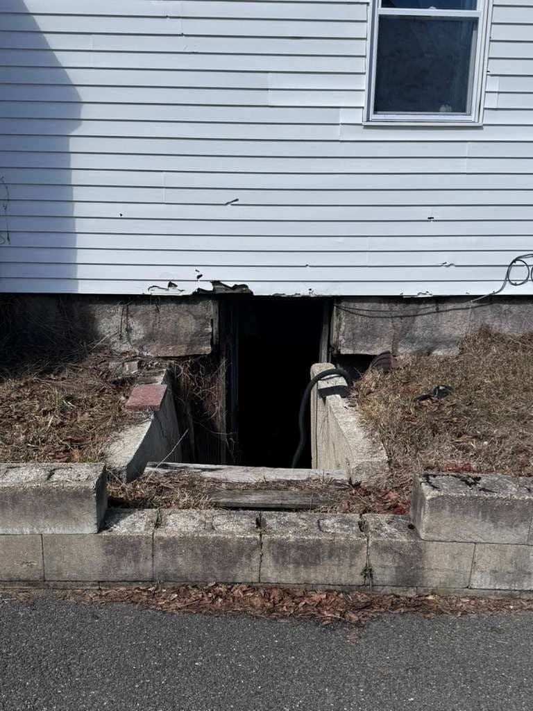 Multi Family at 21 Park St, Athol MA 01331, photo 6 of 8