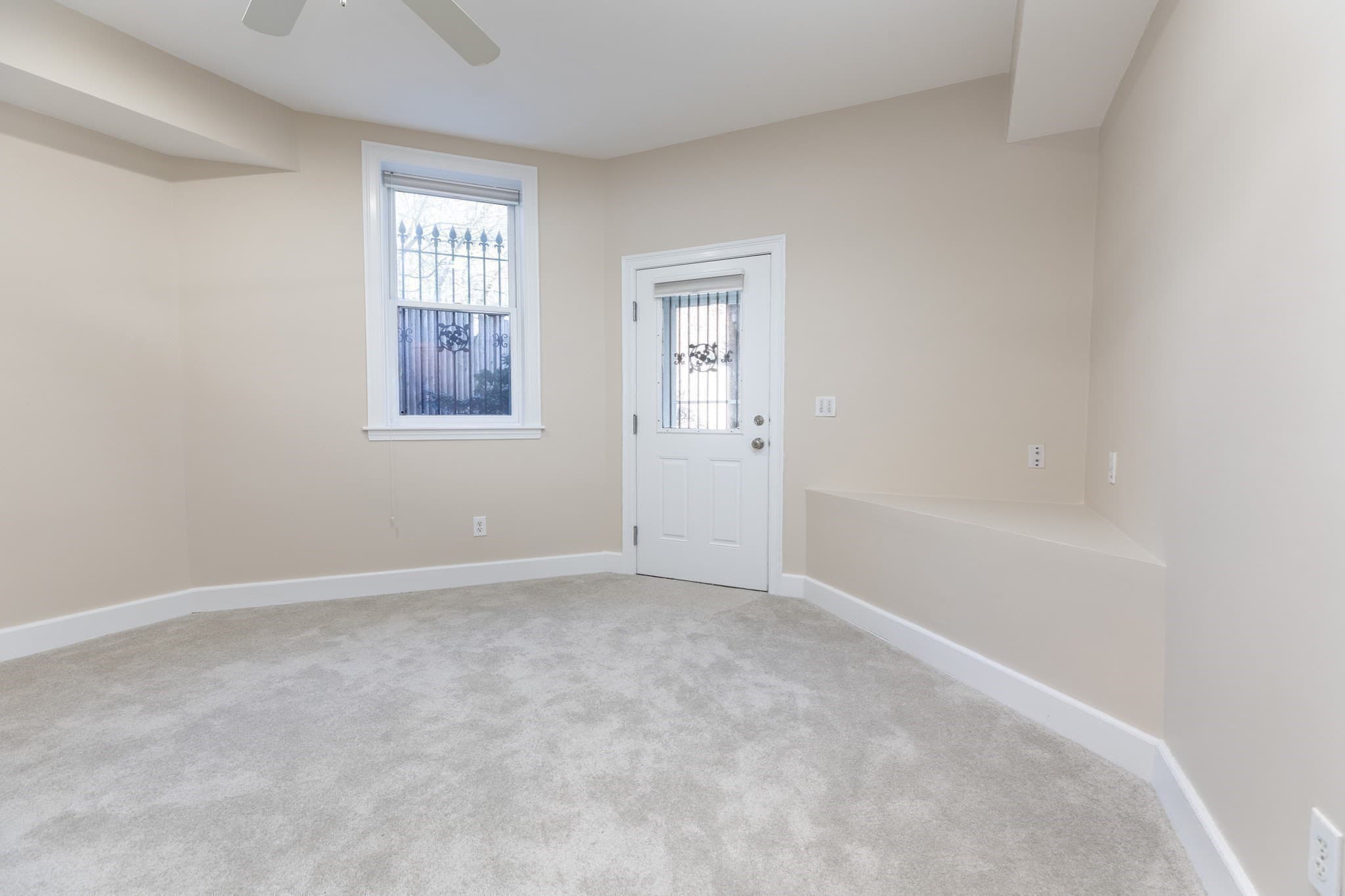 Condominium at 82 E Brookline St # 1, Boston MA 02118, photo 7 of 14