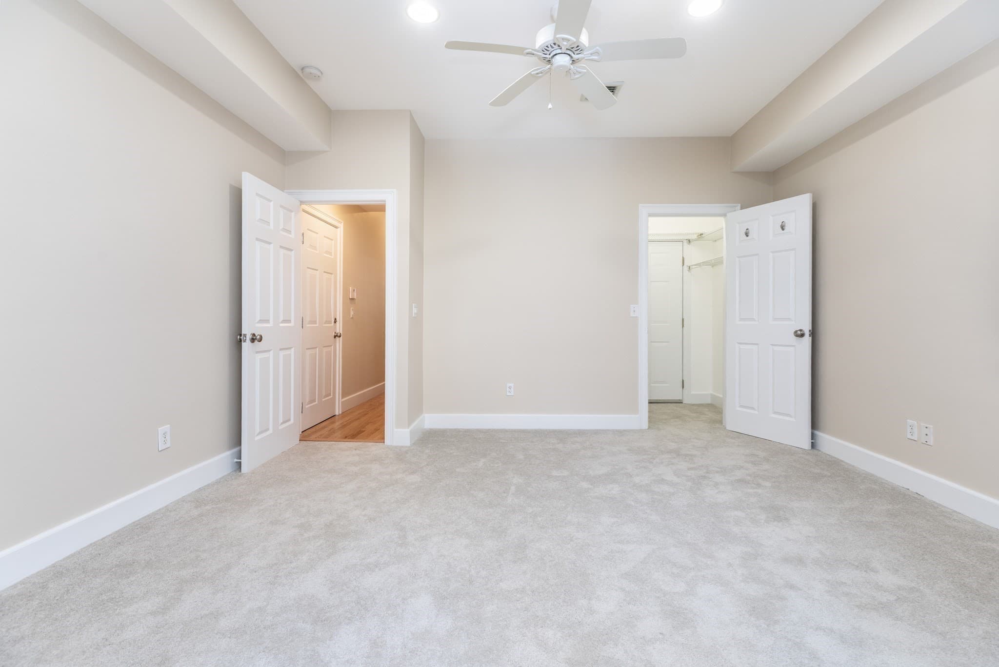 Condominium at 82 E Brookline St # 1, Boston MA 02118, photo 9 of 14