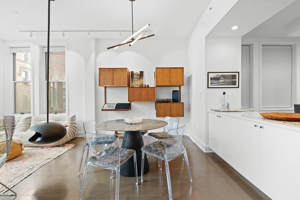 Condominium at 43 Winter St # 4, Boston MA 02108, photo 7 of 24