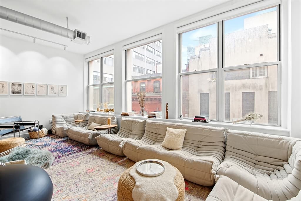 Condominium at 43 Winter St # 4, Boston MA 02108, photo 4 of 24