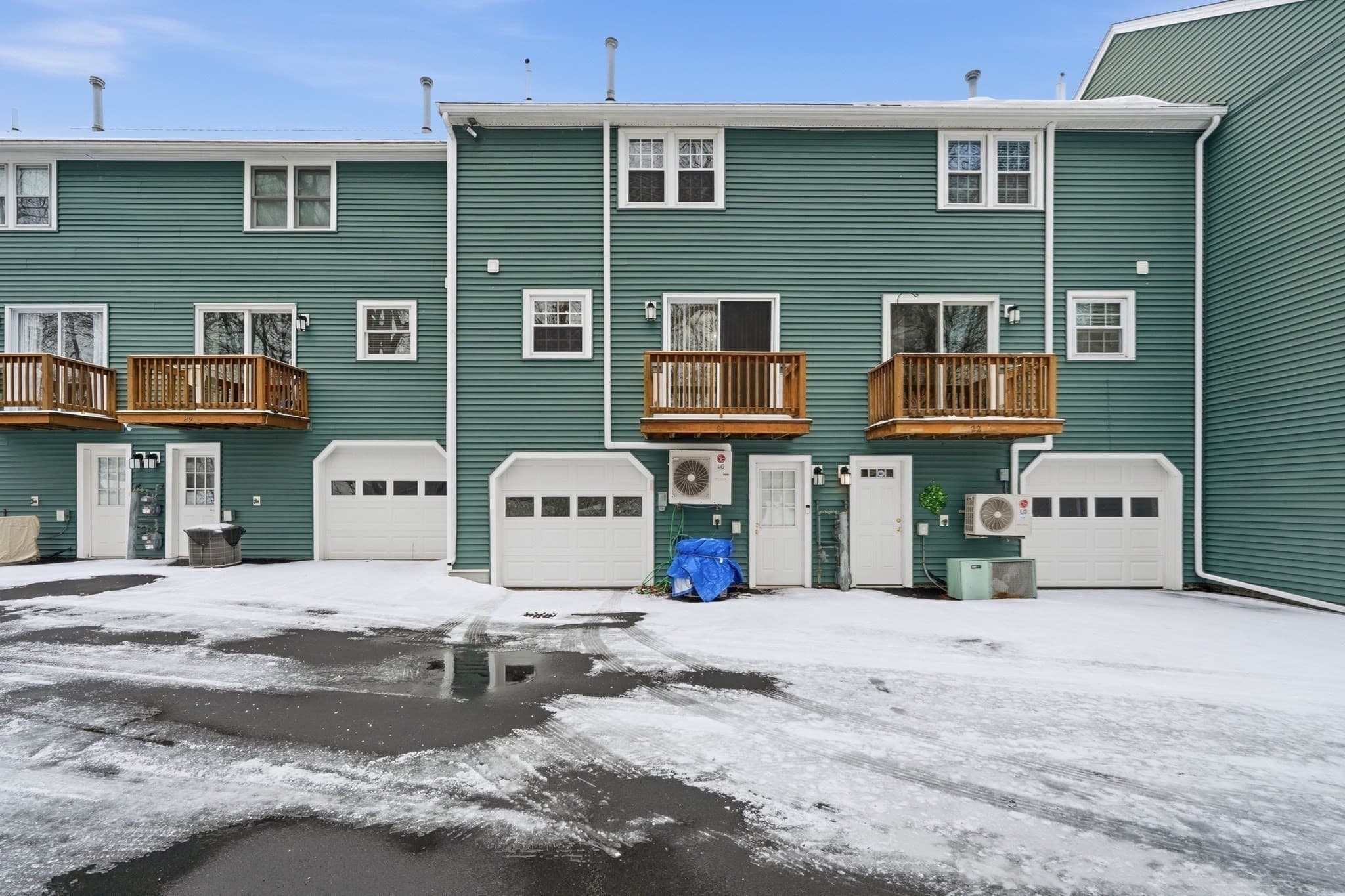 Condominium at 551 Hildreth St # 21, Dracut MA 01826, photo 2 of 23