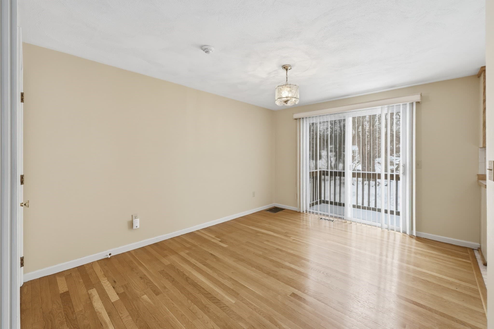 Condominium at 551 Hildreth St # 21, Dracut MA 01826, photo 6 of 23