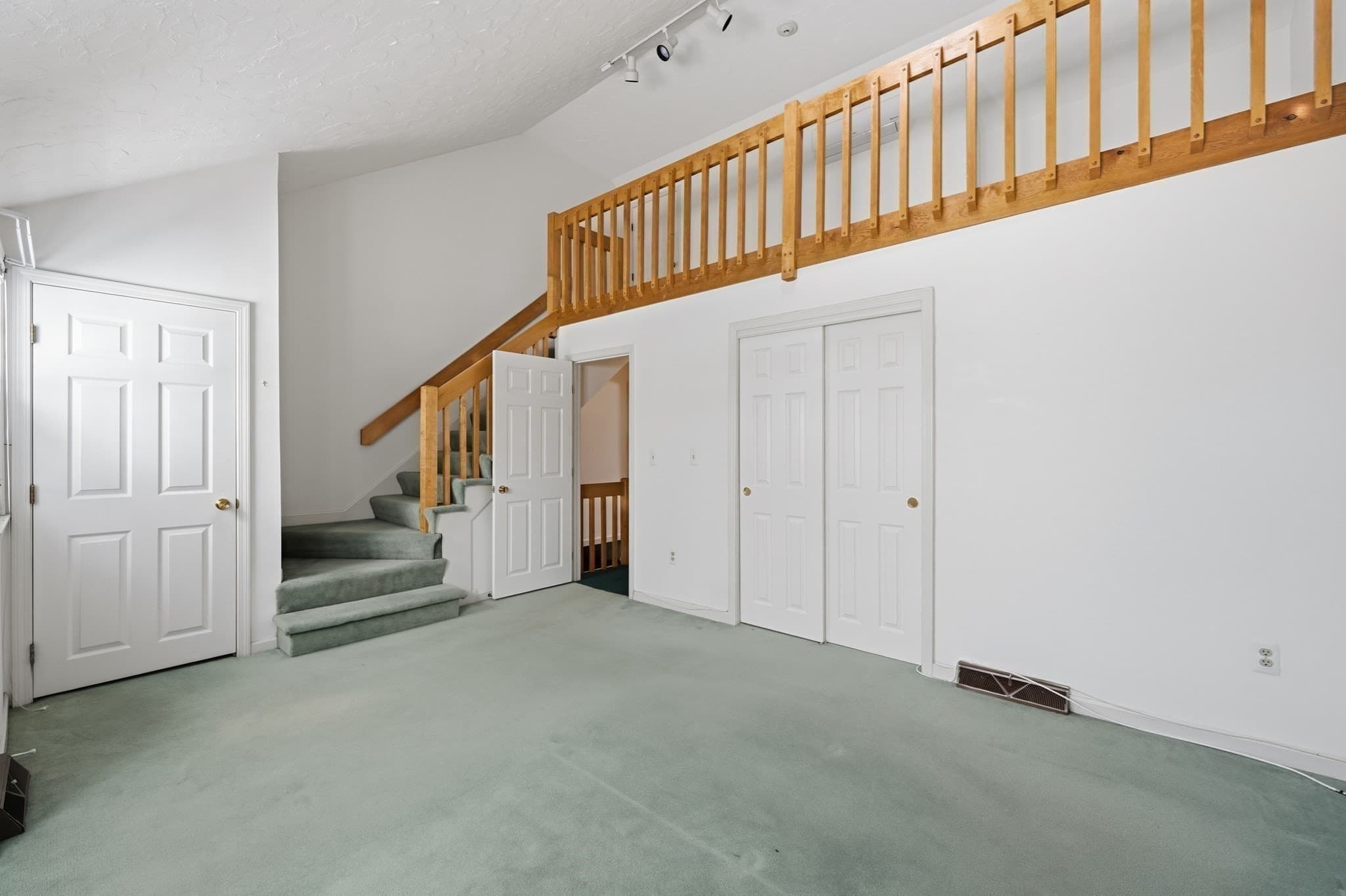 Condominium at 551 Hildreth St # 21, Dracut MA 01826, photo 13 of 23