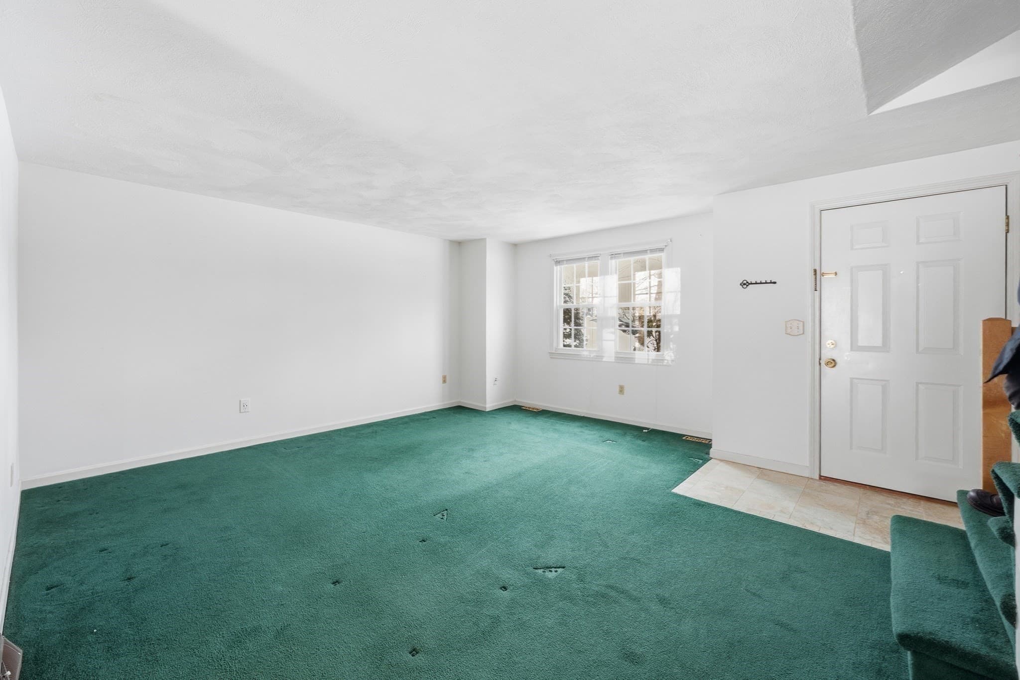 Condominium at 551 Hildreth St # 21, Dracut MA 01826, photo 3 of 23