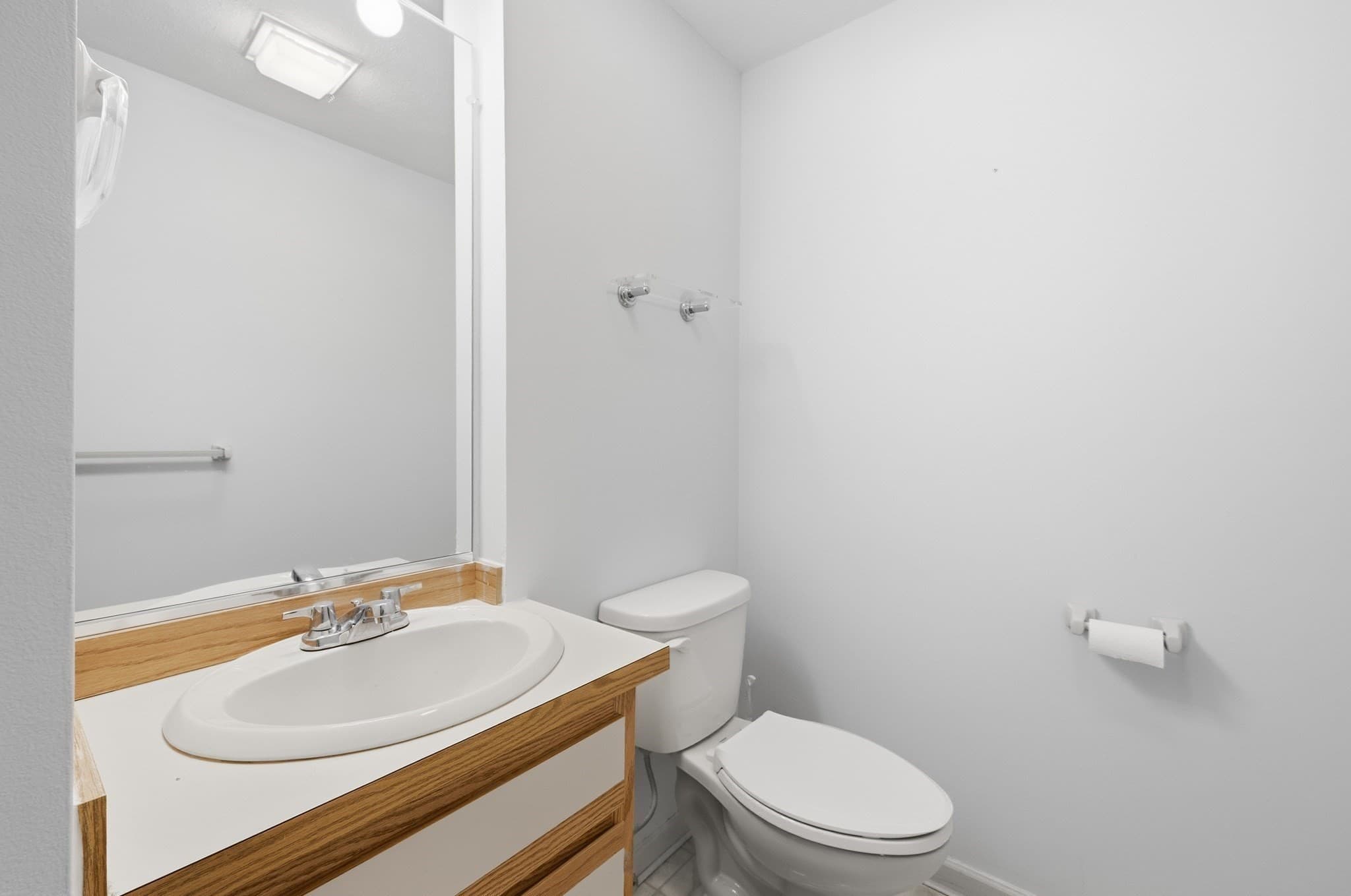 Condominium at 551 Hildreth St # 21, Dracut MA 01826, photo 5 of 23