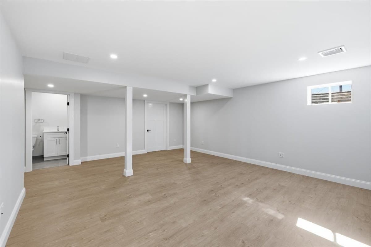 Single Family Residence at 58 Old Chatham Rd, Brewster MA 02631, photo 32 of 40