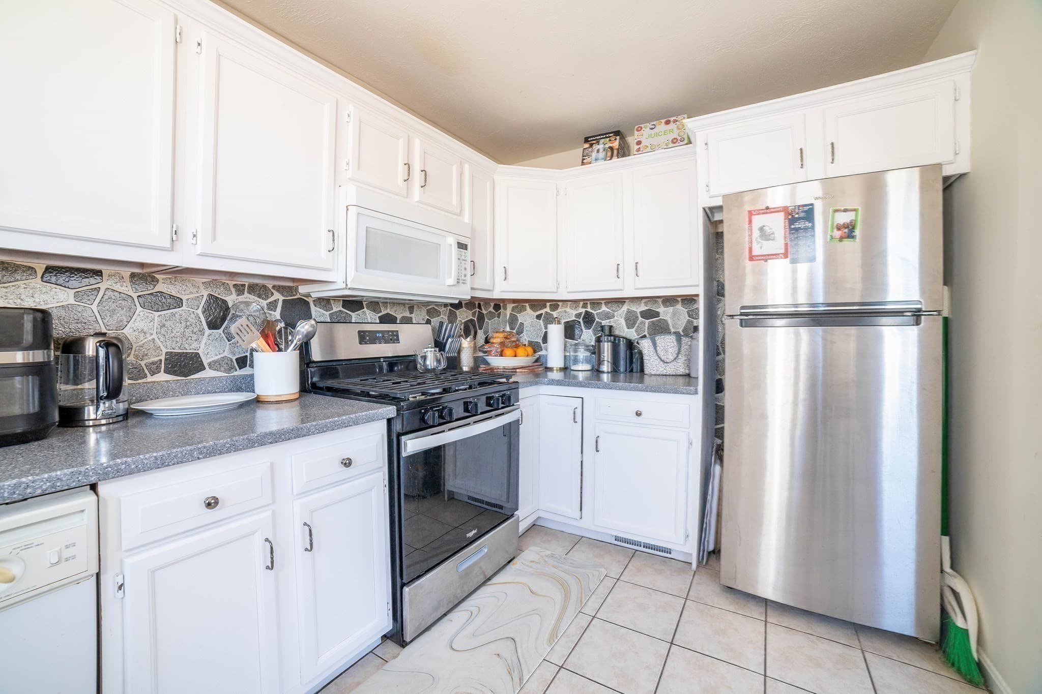 Condominium at 26 Mahogany Run # 26, Leominster MA 01453, photo 18 of 30