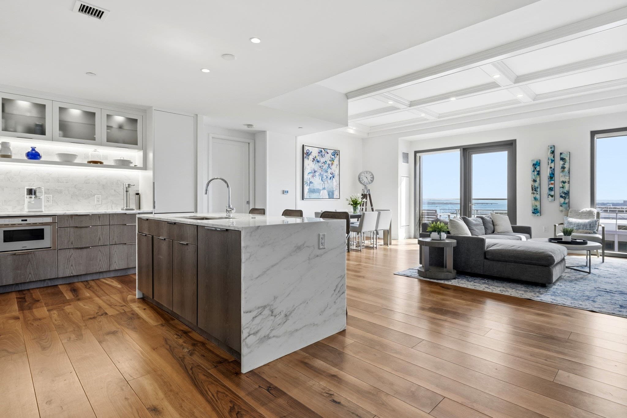 300 Pier 4 Blvd # 8E, Boston MA 02210