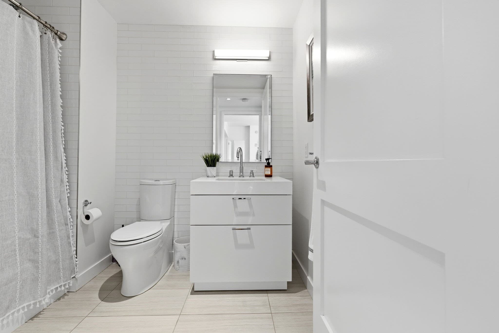 Condominium at 300 Pier 4 Blvd # 8E, Boston MA 02210, photo 19 of 30