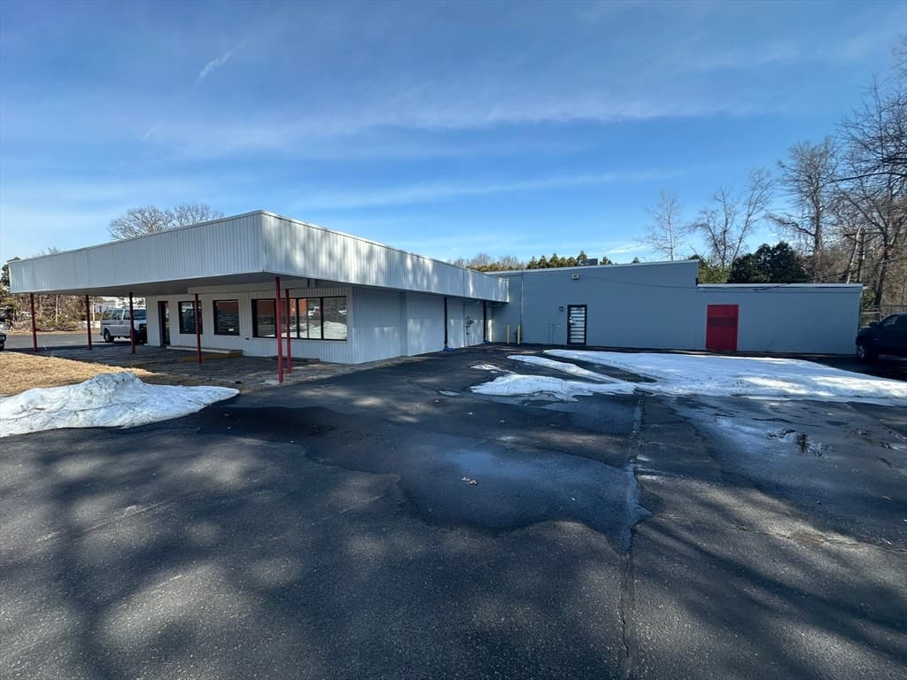 Commercial Sale at 901 Southampton Rd, Westfield MA 01085, photo 2 of 10