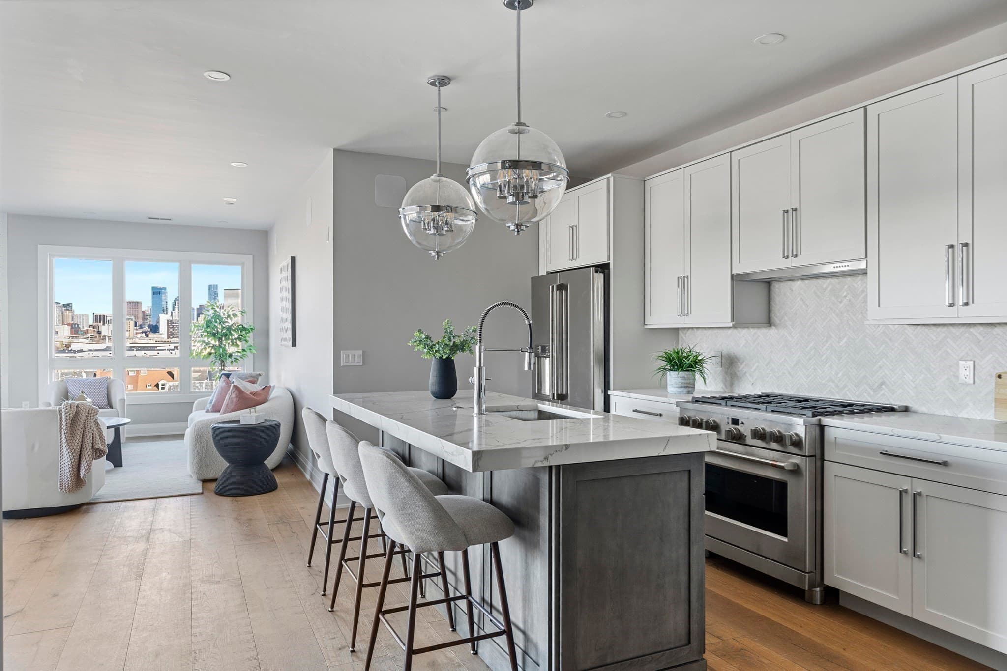 Condominium at 44 Ellery St, Boston MA 02127, photo 6 of 21