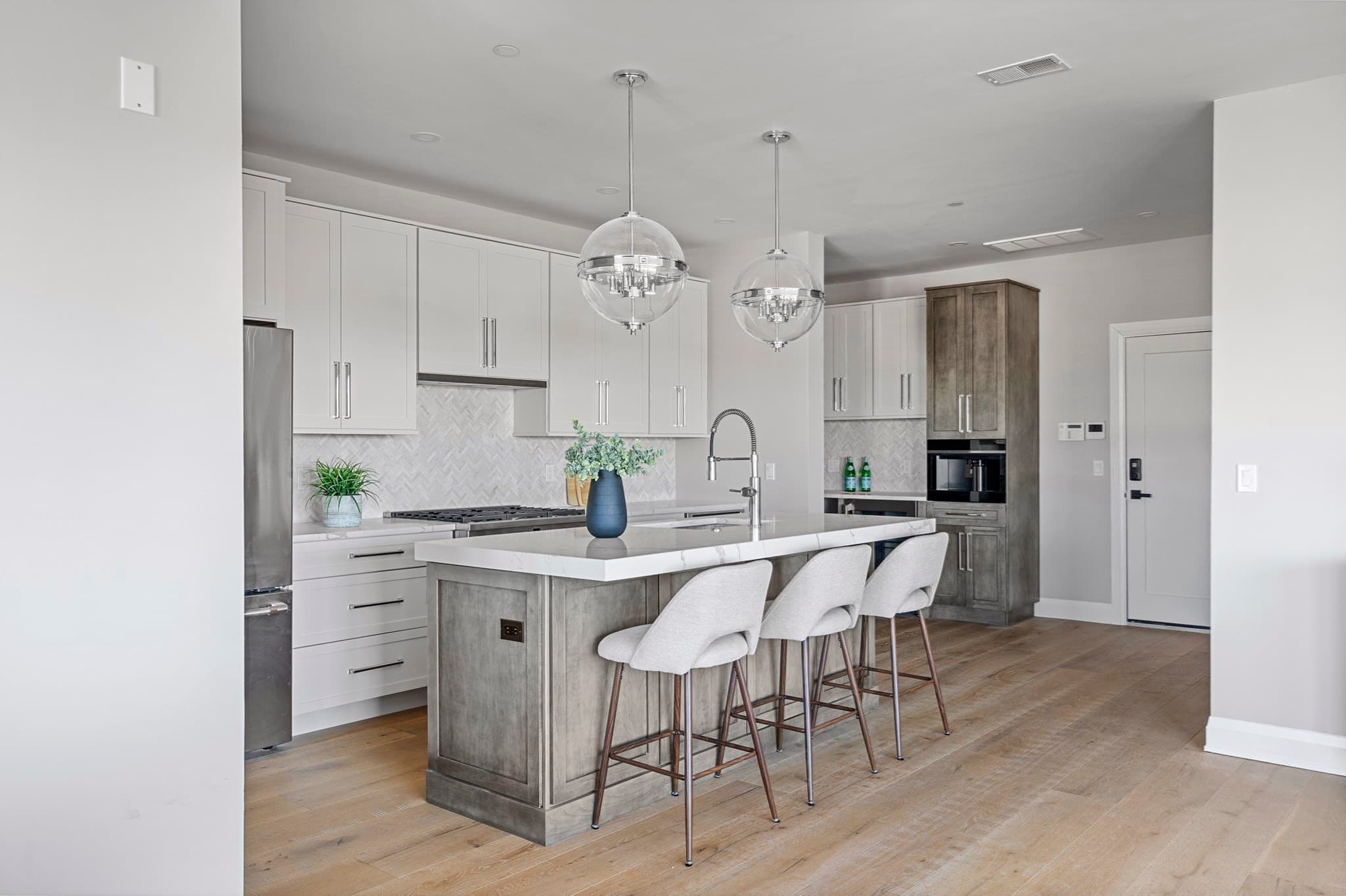 Condominium at 44 Ellery St, Boston MA 02127, photo 4 of 21