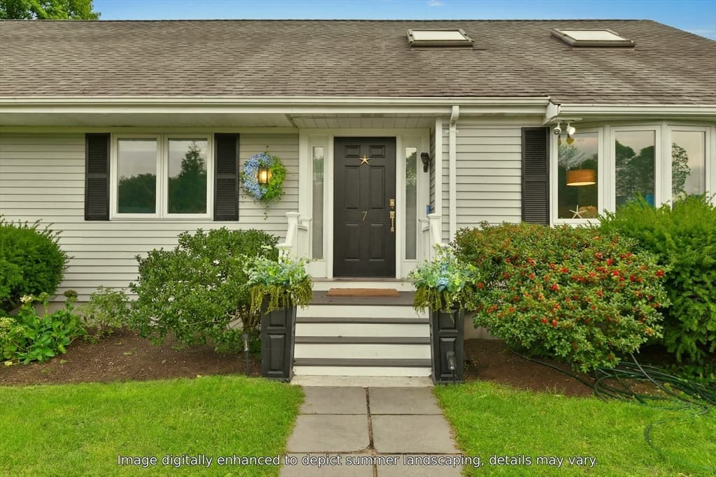Single Family Residence at 7 Oxford Drive, Barnstable MA 02635, Barnstable, photo 10 of 42