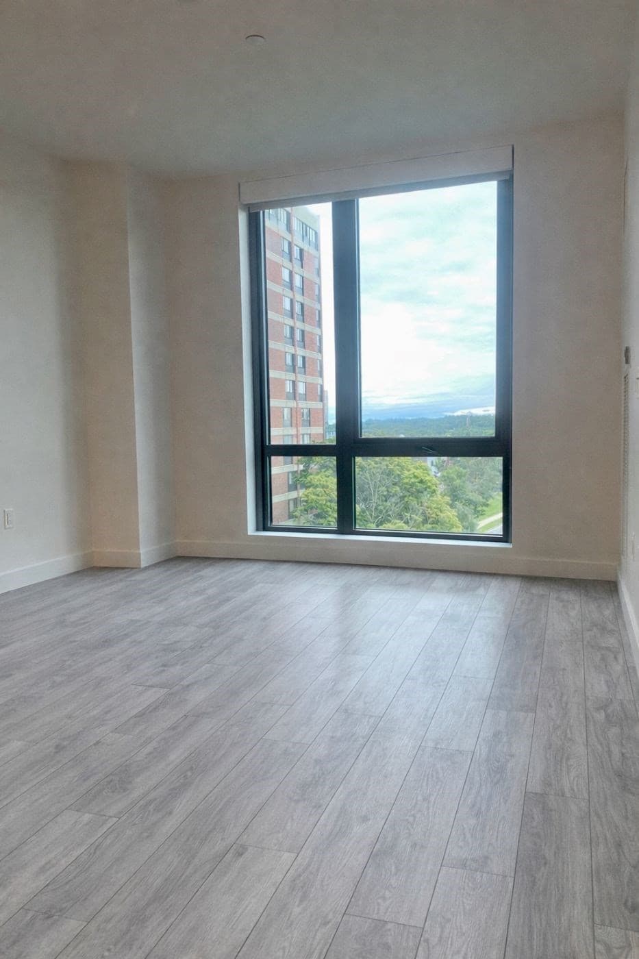 Condominium at 80 Fenwood Rd # 706, Boston MA 02115, photo 7 of 33