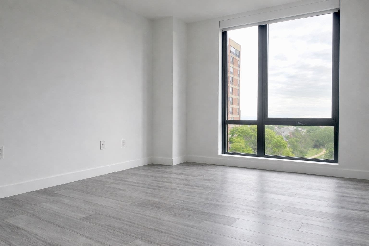 Condominium at 80 Fenwood Rd # 706, Boston MA 02115, photo 5 of 33