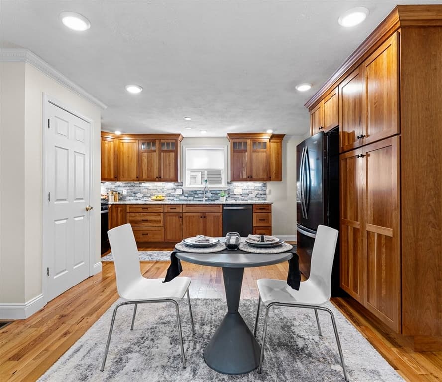 24 Glen St # 1, Somerville MA 02145
