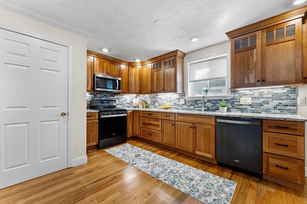Condominium at 24 Glen St # 1, Somerville MA 02145, photo 10 of 41
