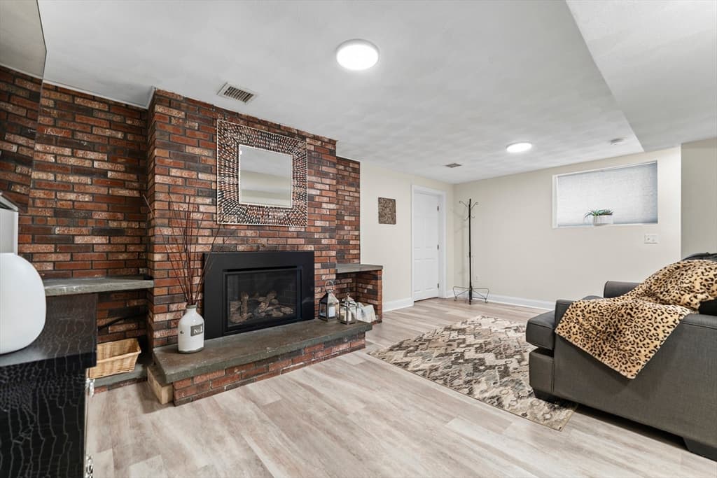 Condominium at 24 Glen St # 1, Somerville MA 02145, photo 18 of 41