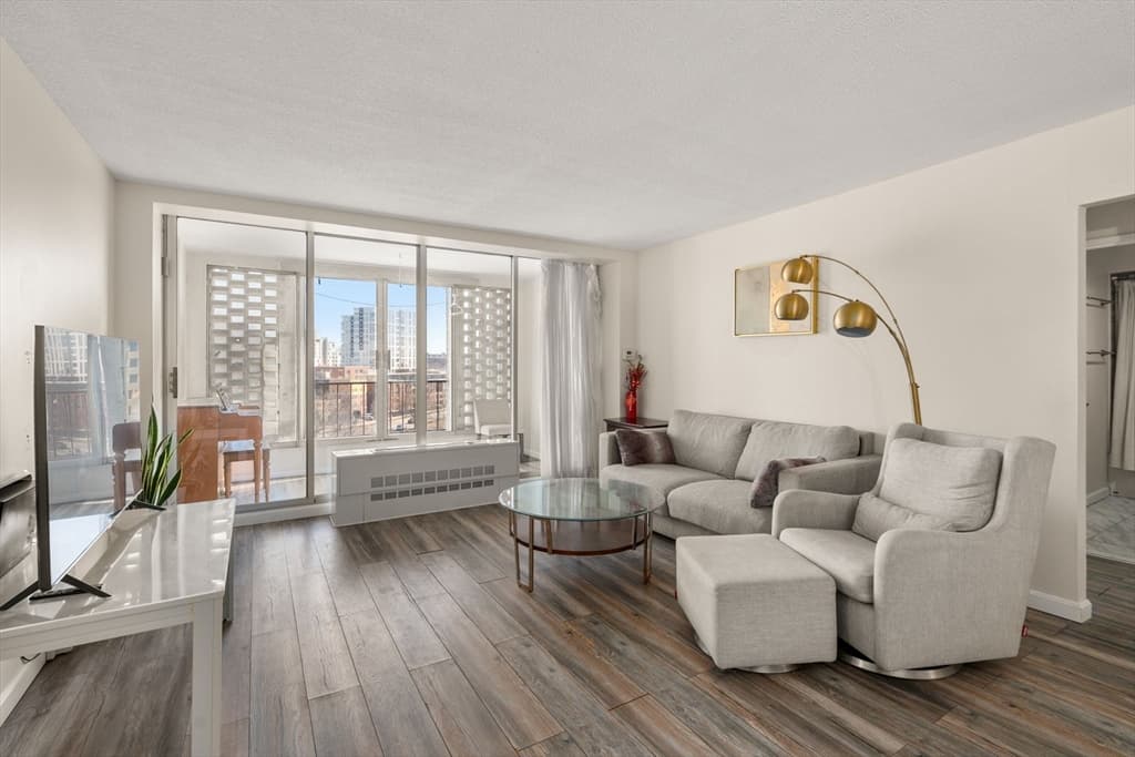 33 Pond Ave # 919, Brookline MA 02445