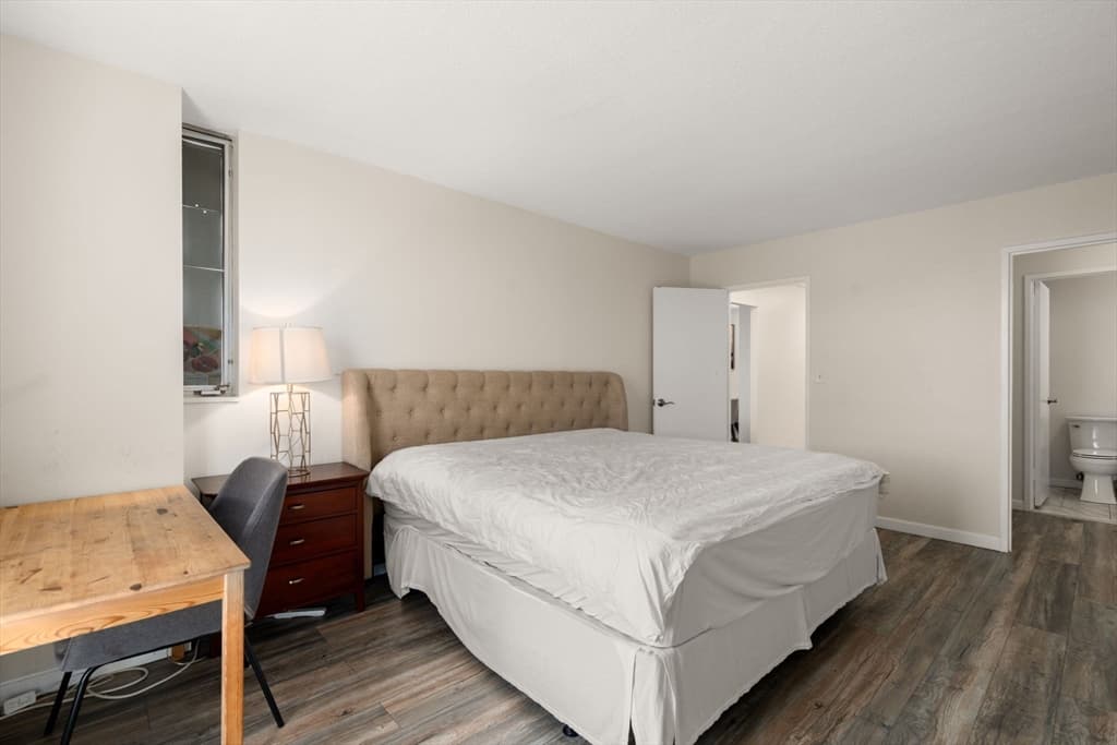 Condominium at 33 Pond Ave # 919, Brookline MA 02445, photo 9 of 20