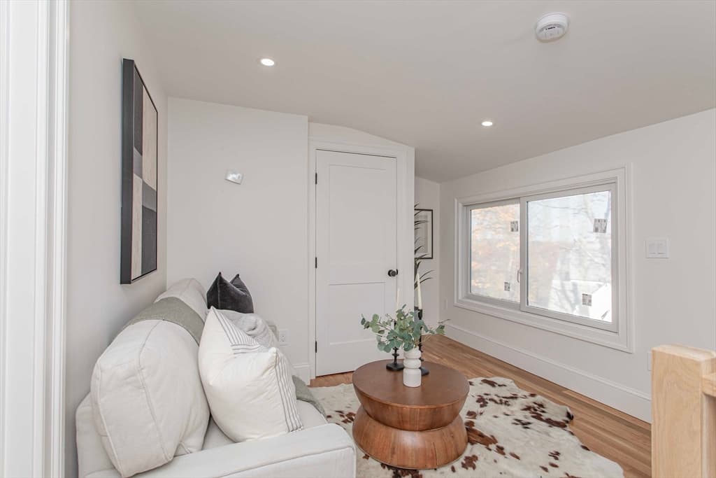 Multi Family at 123 Mt Vernon Street, Newton MA 02465, Newton, photo 27 of 33