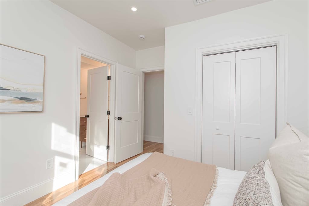 Multi Family at 123 Mt Vernon Street, Newton MA 02465, Newton, photo 22 of 33