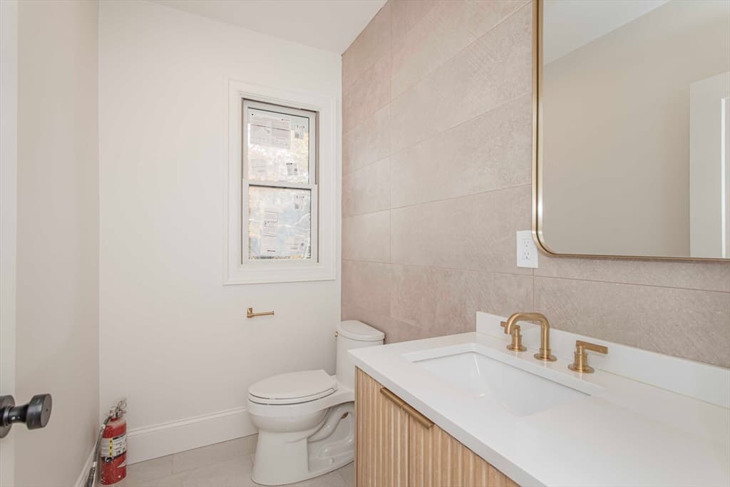 Multi Family at 123 Mt Vernon Street, Newton MA 02465, Newton, photo 20 of 33