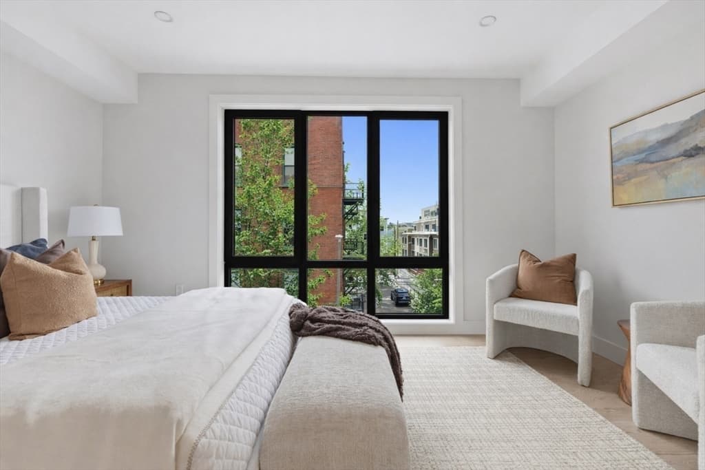 118 B Street # 204, Boston MA 02127 photo 5