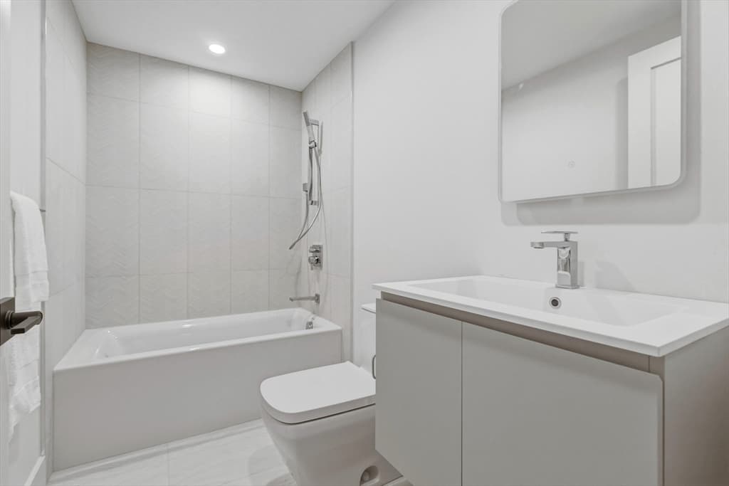 118 B Street # 204, Boston MA 02127 photo 9