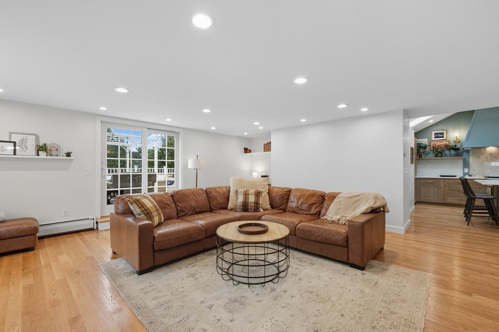 Single Family Residence at 4 Ciaramitaro Ct, Gloucester MA 01930, Gloucester, photo 17 of 42