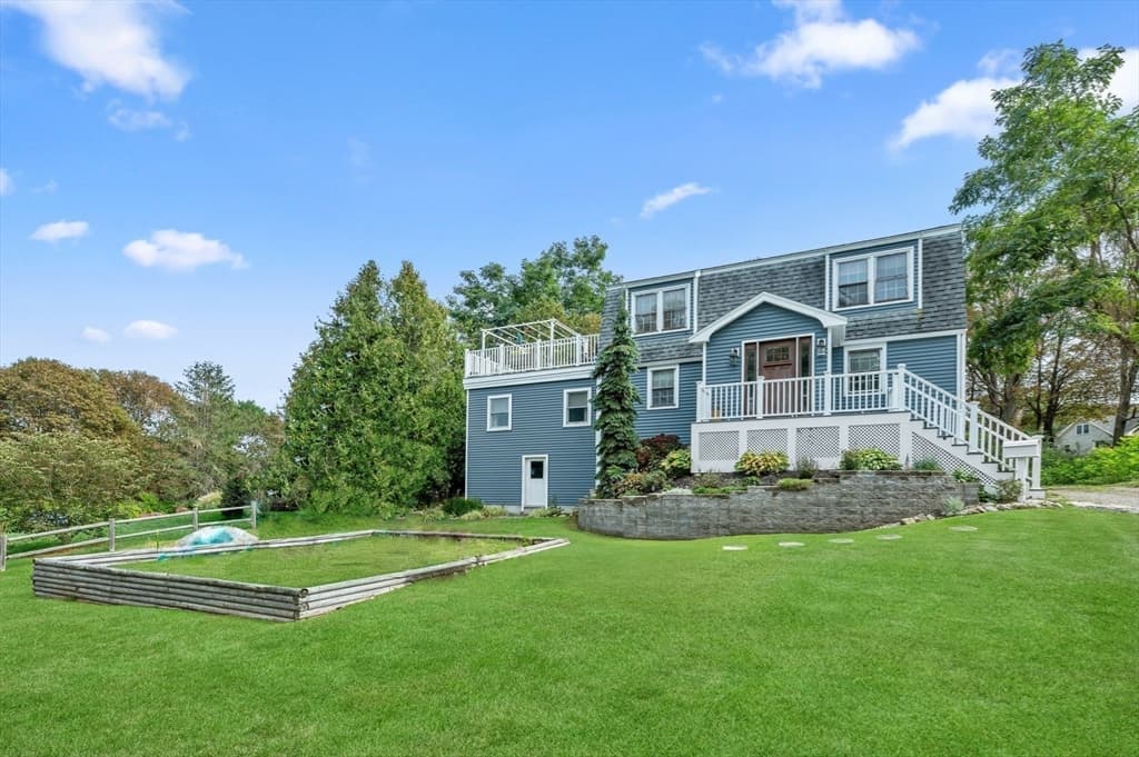 Single Family Residence at 4 Ciaramitaro Ct, Gloucester MA 01930, Gloucester, photo 36 of 42