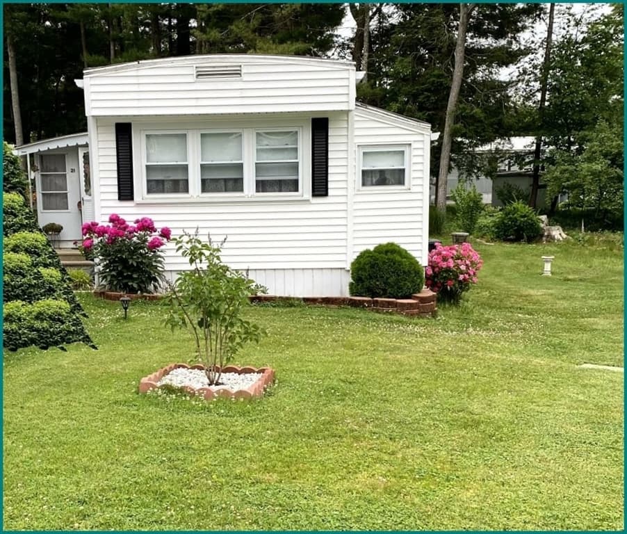 21 Parkwood Drive, Halifax MA 02338