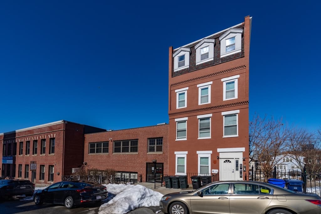 4 Kearsarge Ave, Boston MA 02119
